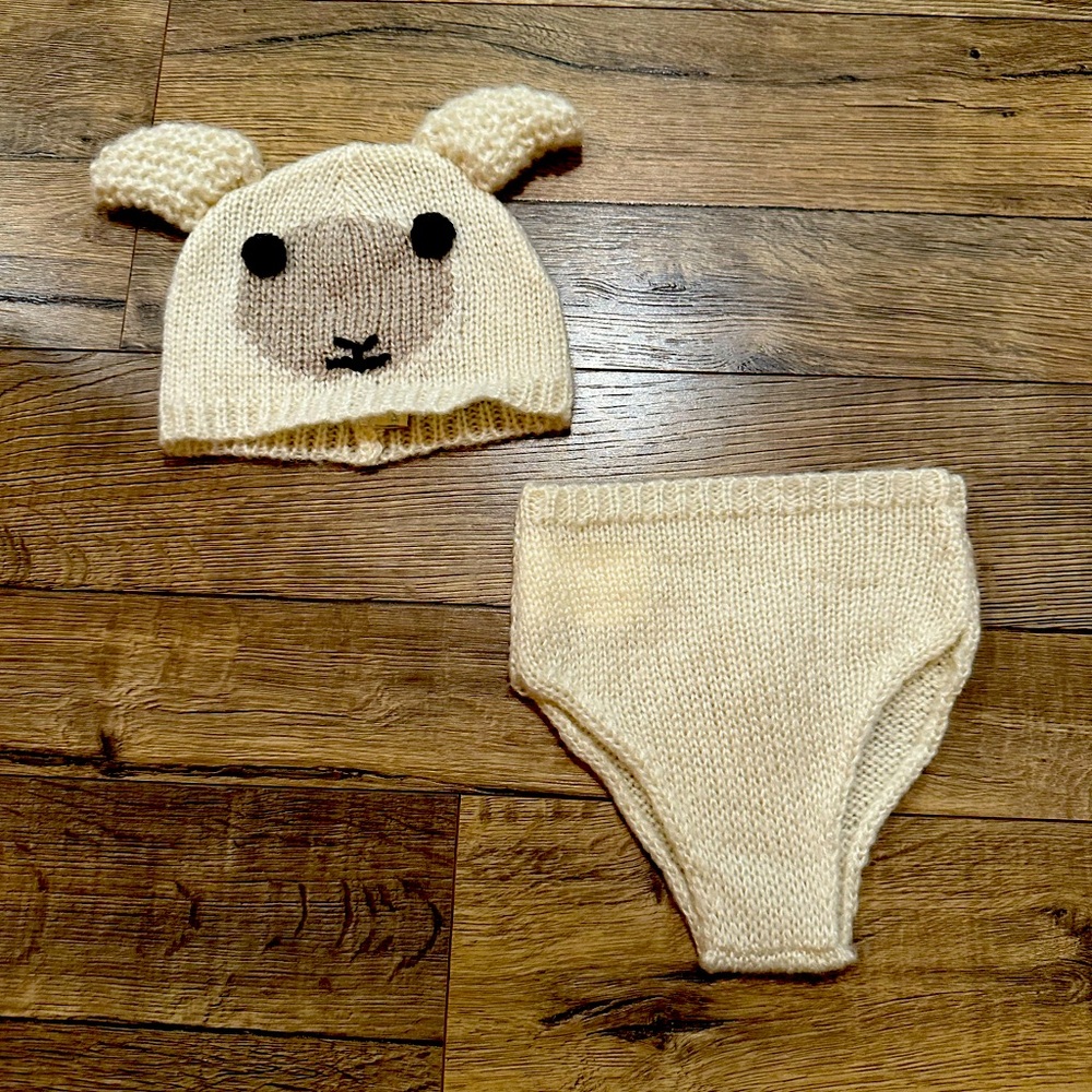 Pottery barn Kids Lamb Diaper Set